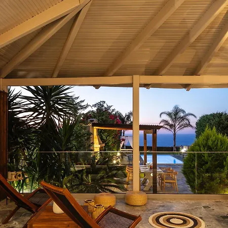 别墅 Argento 罗希姆诺